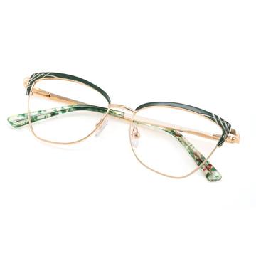 Mpanda-C4 — lunettes œil-de-chat au Bénin